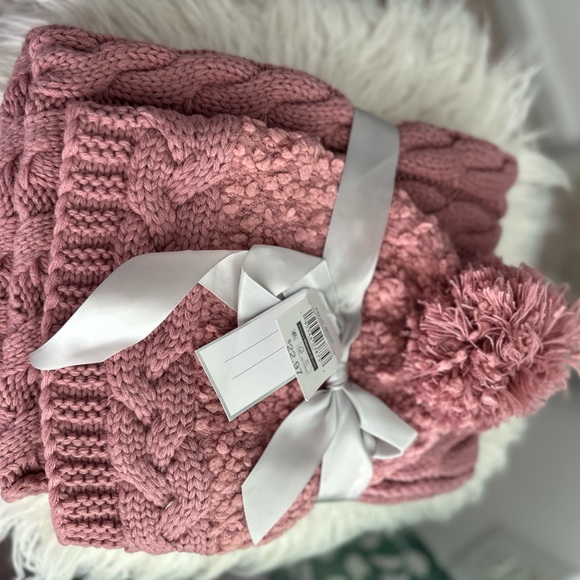 Gift Set - Picture 1 of 4